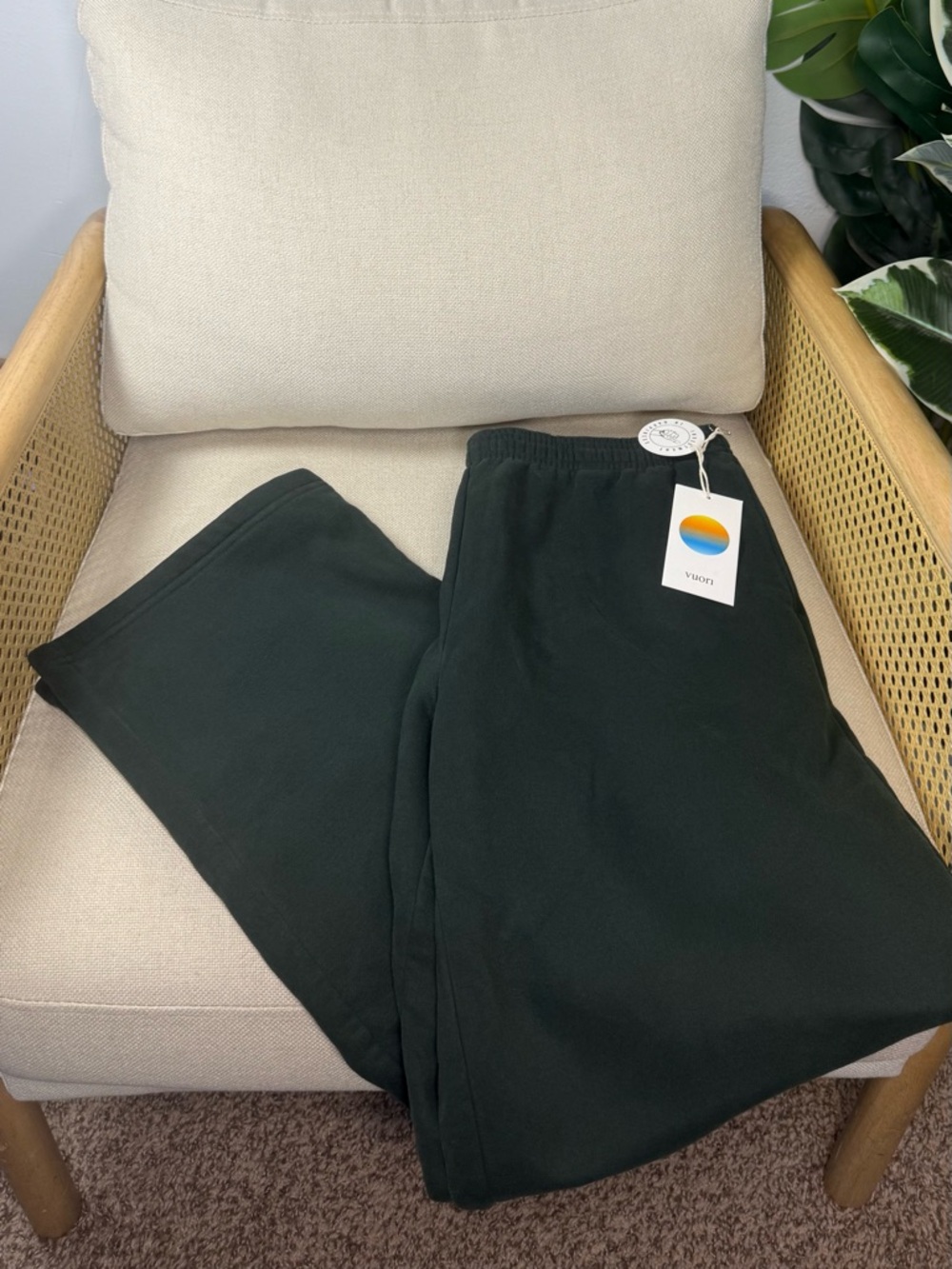 NWT Vuori Restore Straight Leg Sweatpants 30" Size large